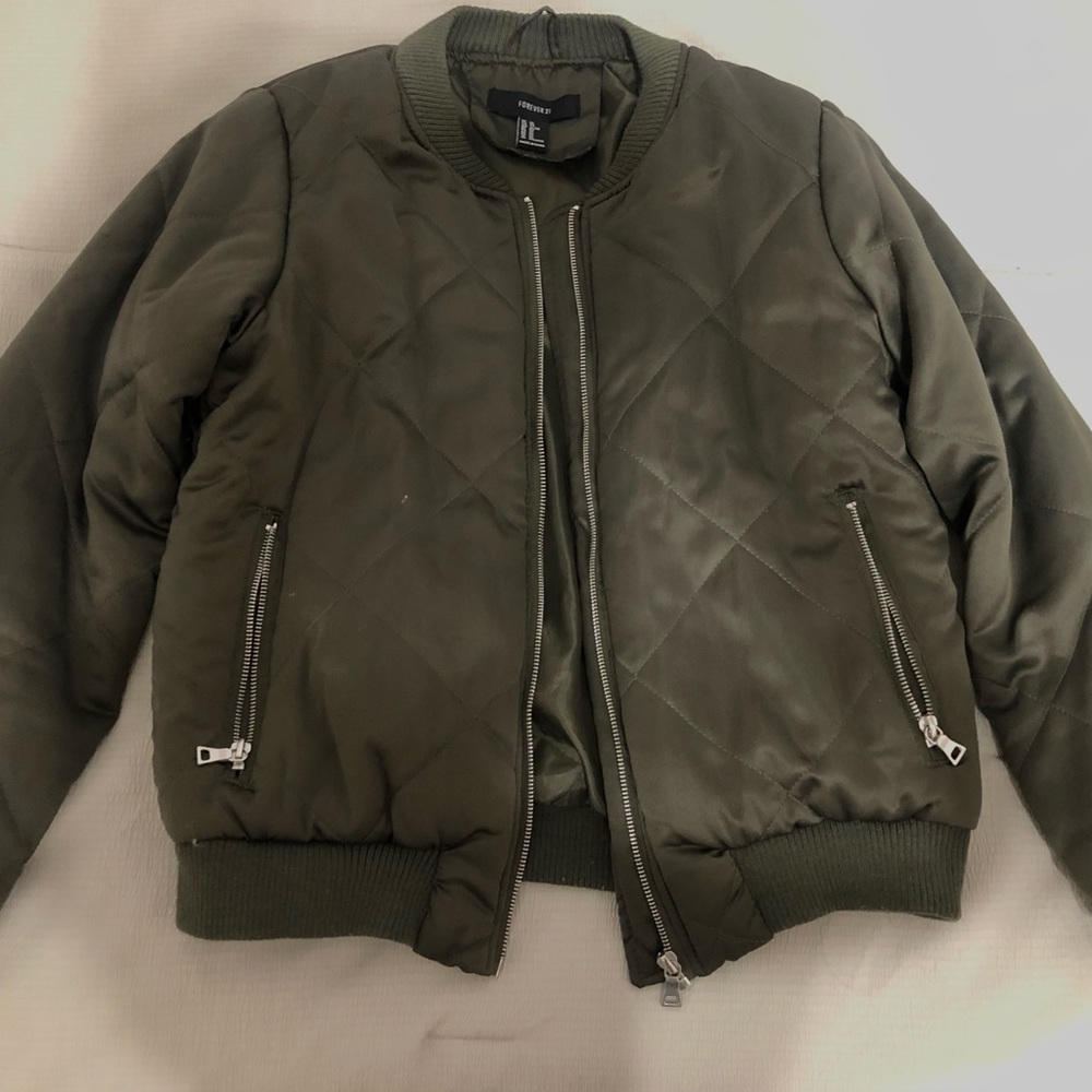 forever 21, US XL, army green puffer jacket, great condition